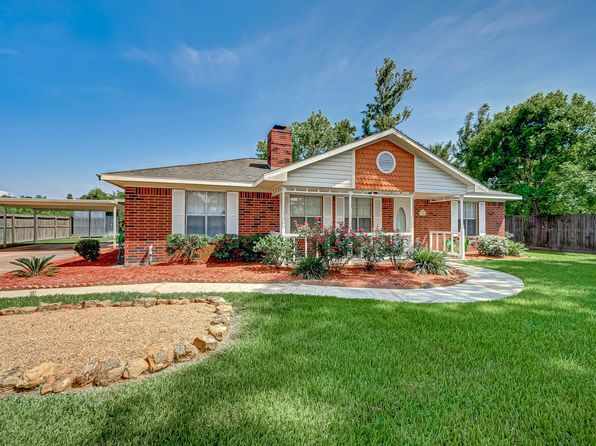 5418 Carriage Trails Dr
