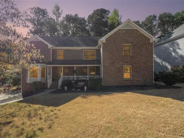 5000 Bainbridge Ct SW, Lilburn, GA 30047