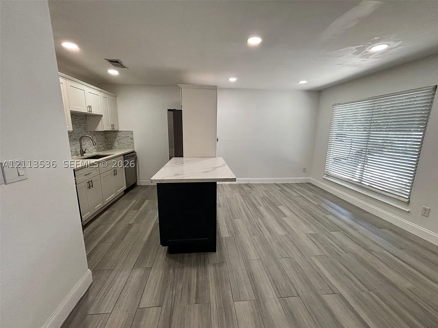 2 bed, 1.0 bath, 1050 sqft, $2,000 — Photo 4