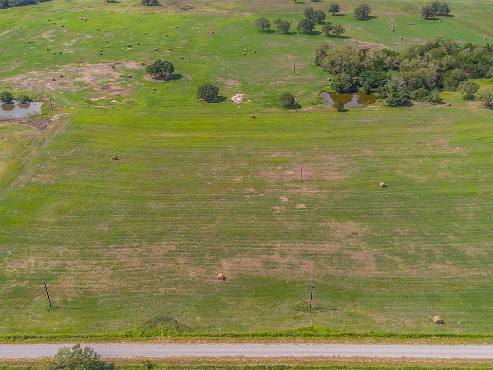 2nd image of Davis Rd