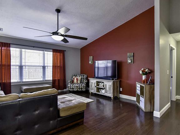 4th image of 3032 Zachary Pointe Ln