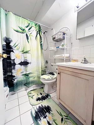 Rented by Bohemia Realty Group | media 7