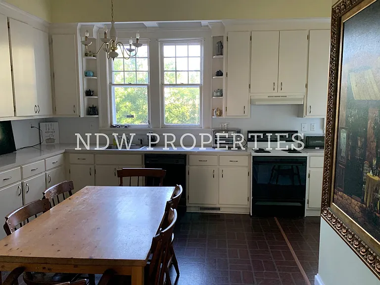 105 Whitehead Ave NE #A — Photo 11