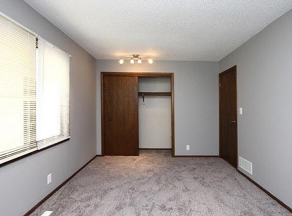 5th image of 3800 Sweetbriar Ln