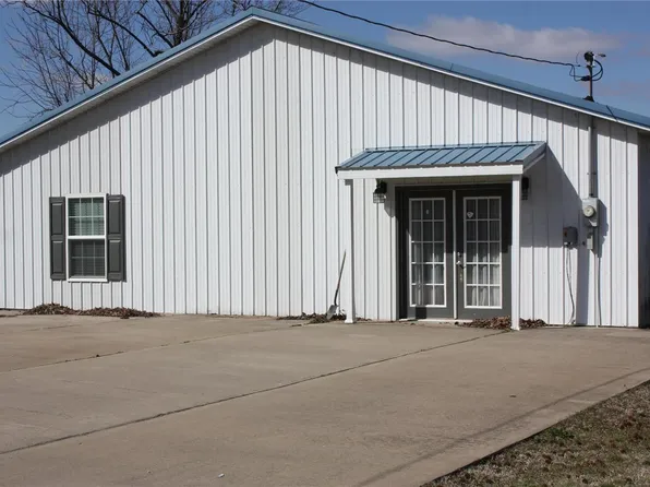 606 Short St, East Prairie, MO 63845