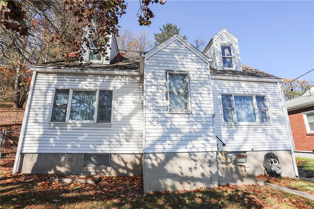 704 Scott St photo 1