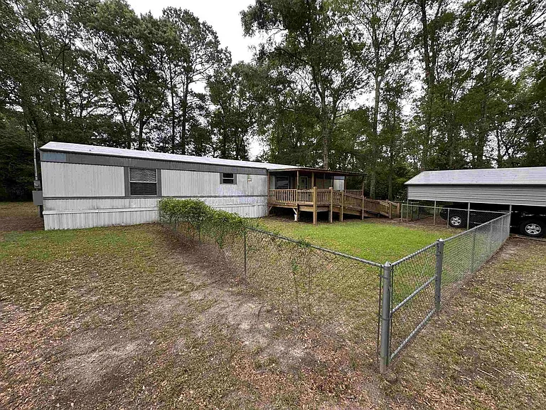 847 Twin Towers Rd — Photo 1