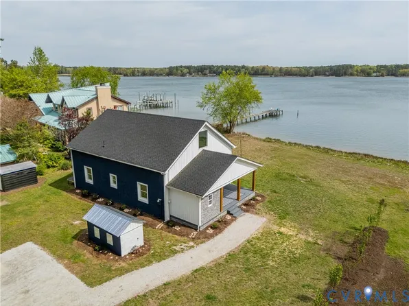 7812 Haynes Dr, Gloucester, VA 23061