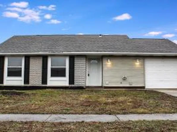 1935 Chickasaw Dr, Circleville, OH 43113