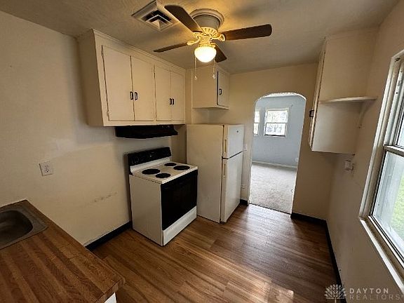 4th image of 1845 Culver Ave