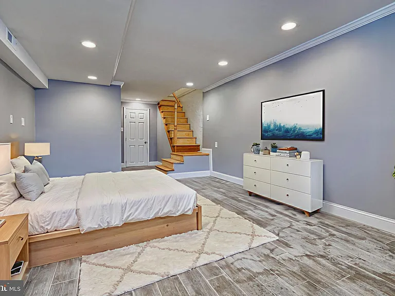 119 S Bouldin St — Photo 27