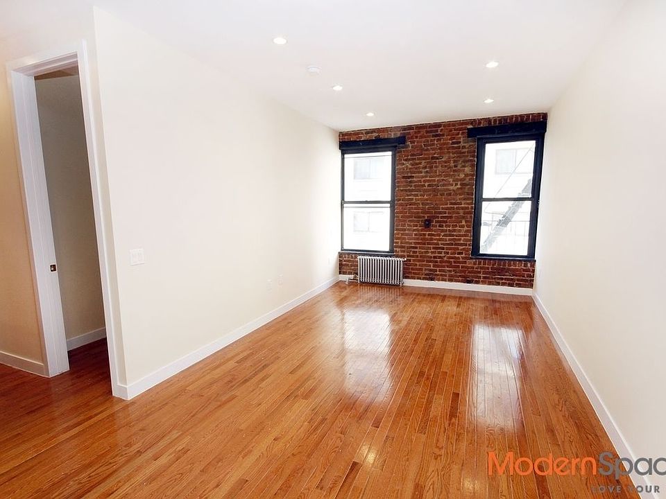 1st image of 3124 32nd St APT 4B