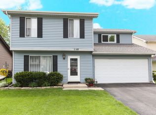 1148 Needham Rd, Naperville, IL 60563