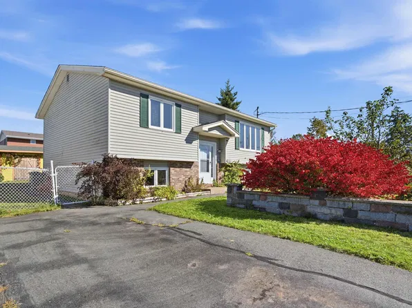 173 Donegal Dr, Halifax, NS B2V 2N3