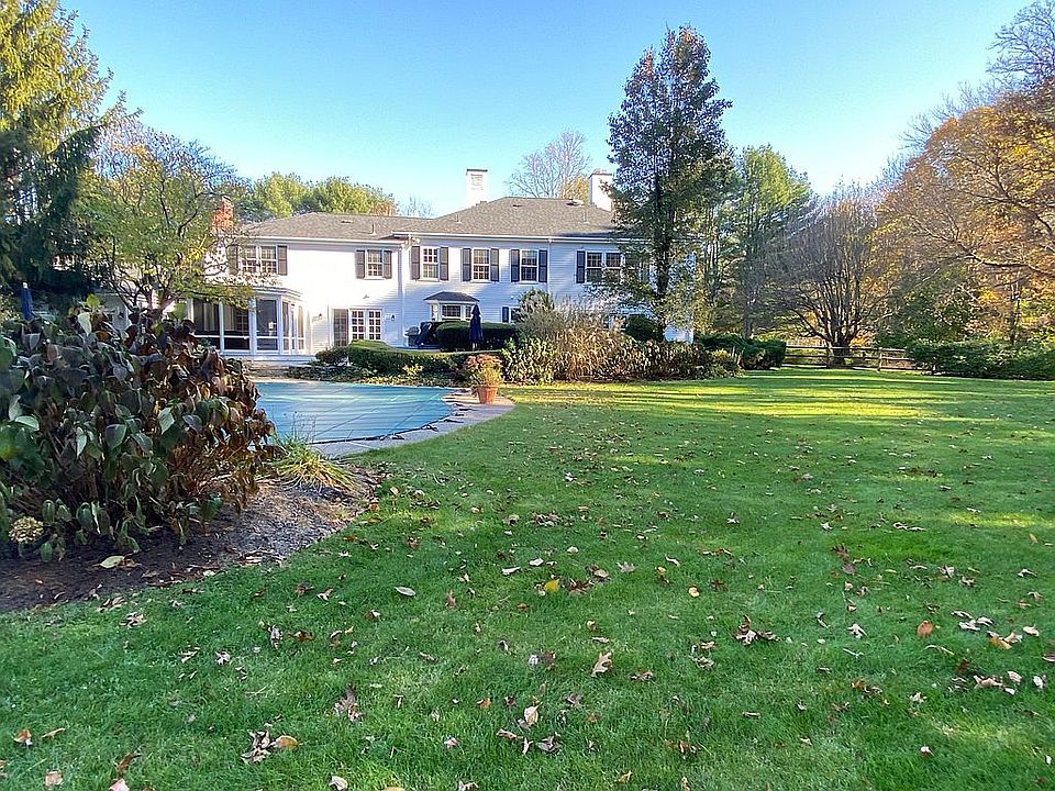 2nd image of 29 Tubwreck Dr