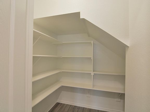 5th image of 4740 Greenham Ln