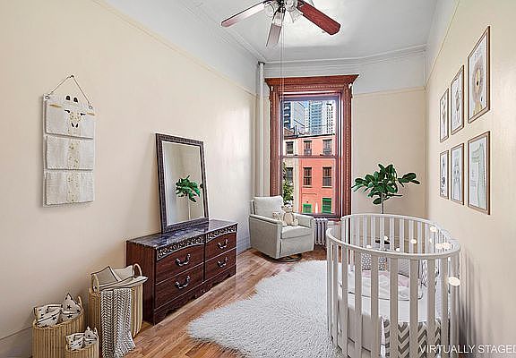 4th image of 207 W 122nd St #2
