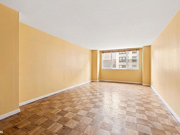 5th image of 77 7th Ave APT 6P