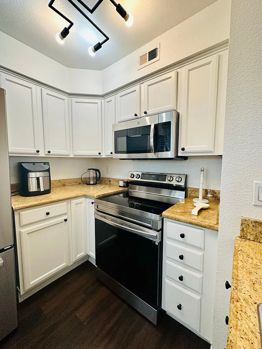 Building Photo - 885 Halidon Way #1124