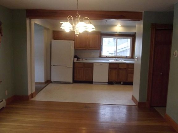 2nd image of 16 Mason Ave #16