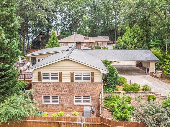 2nd image of 6703 Crestwood Peninsula