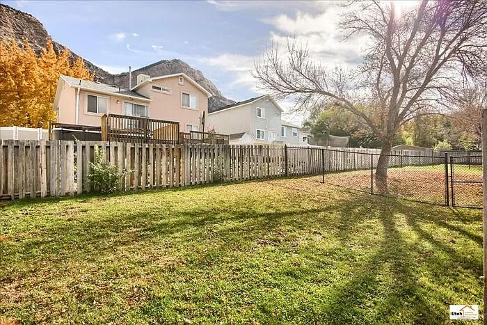 870 N Jackson Ave #8 — Photo 30