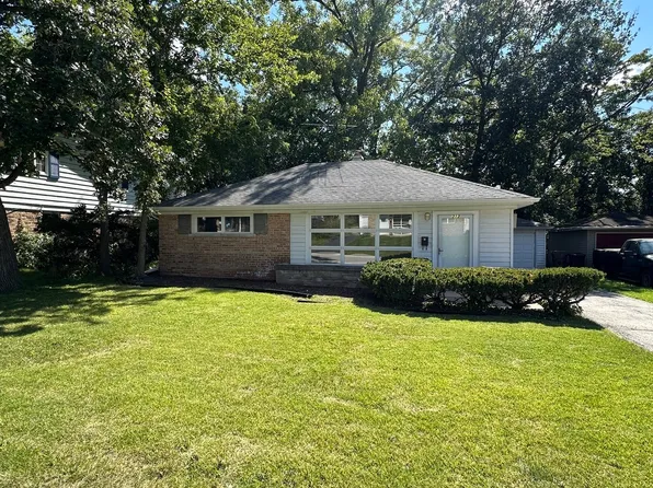 313 Oakwood St, Park Forest, IL 60466