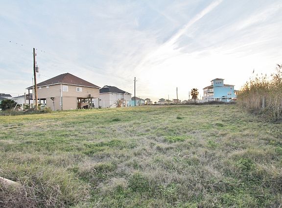 2nd image of 2296 Antigua Cir