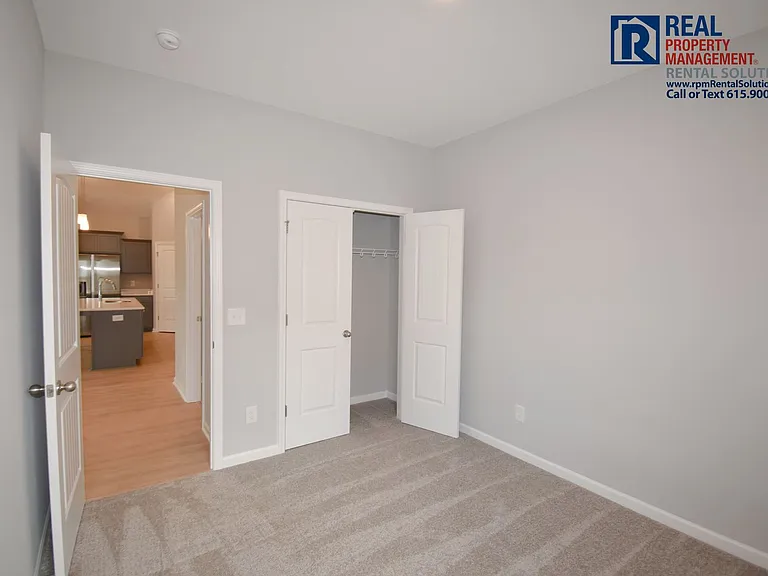 1142 Bluecreek Cir — Photo 17