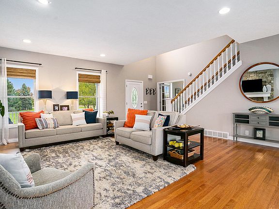 4th image of 4656 61st St