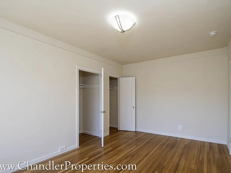 2351 Jackson St — Photo 6