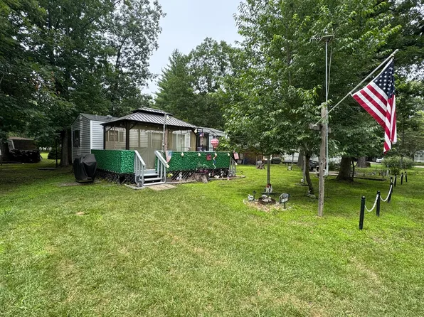 3-202 Woodhaven Lakes, Sublette, IL 61367