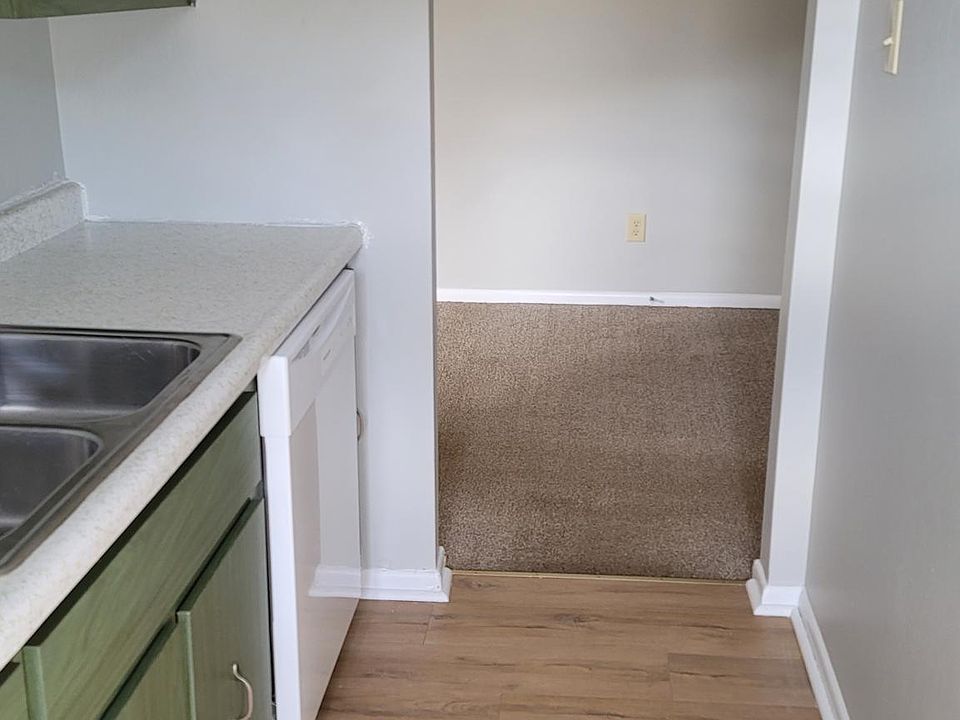 1st image of 710 Williamsburg East Dr #2a98ee2b6