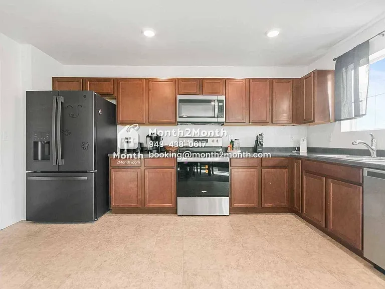 5947 N Orleans St — Photo 4
