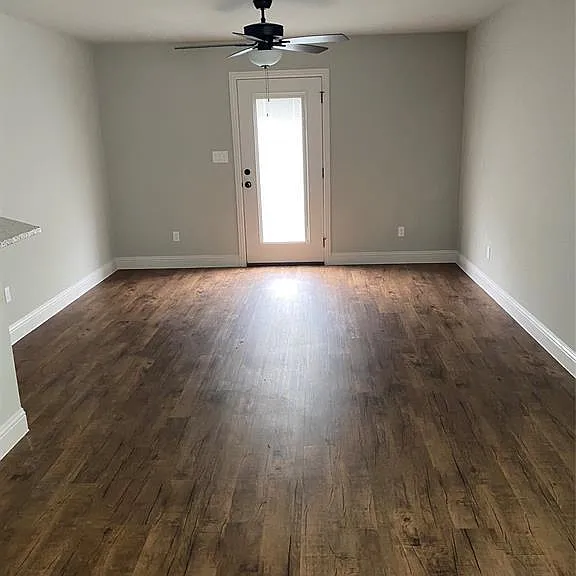 1020 Layne Dr — Photo 5