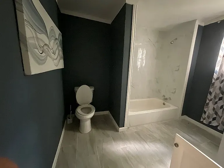 158 Bowen St — Photo 10
