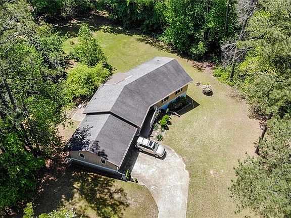 3rd image of 4865 Mockingbird Ln