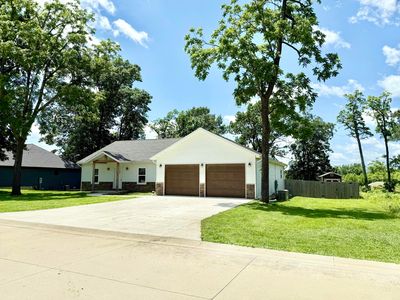 2803 Town Drive, Mountain Grove, MO, 65711