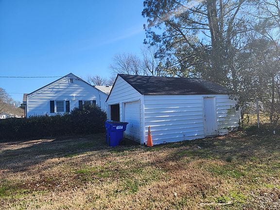 4th image of 321 Ashlawn Dr
