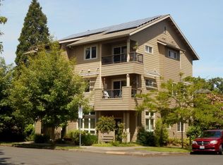 907 NE 25th Ave UNIT B, Portland, OR 97232