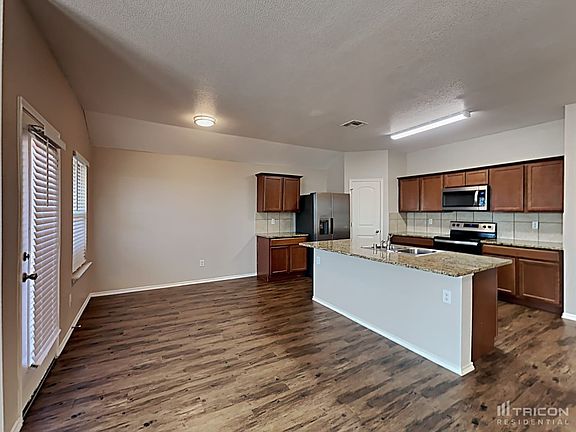 4th image of 3213 Emory Oak Way