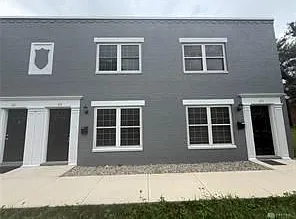 2 bed, 1.0 bath, $845 — Photo 2