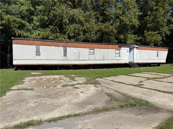 298 Riverview Ct, La Place, LA 70068