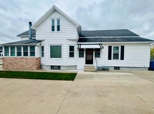 826 W 5th Ave #A, Oshkosh, WI 54902