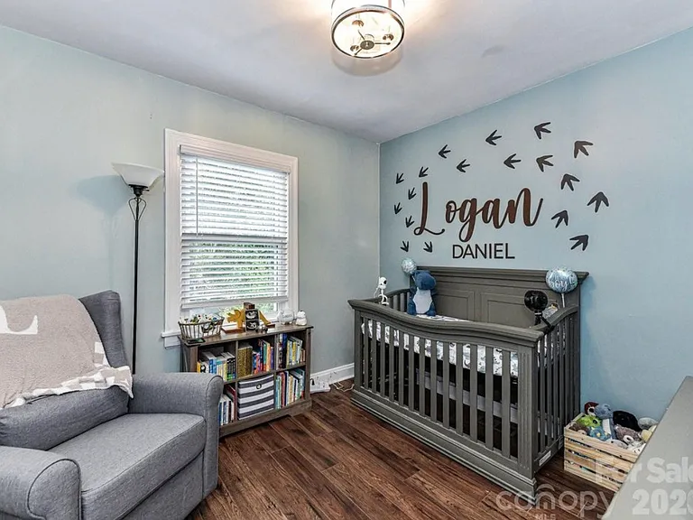 1240 Skyview Rd — Photo 16