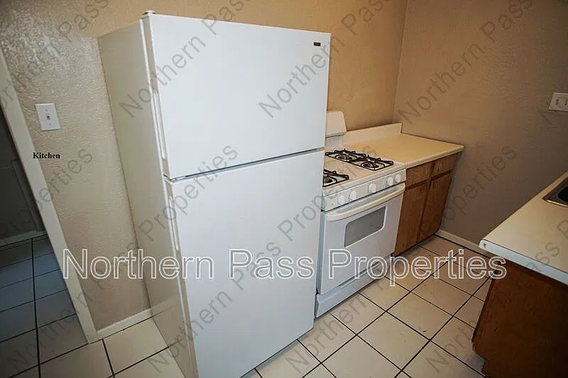 1 bed, 1.0 bath, 400 sqft, $685 — Photo 3