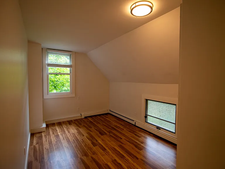 1600 Spring Valley Rd — Photo 15
