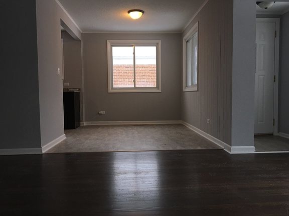 5th image of 14315 Woodlawn Ave