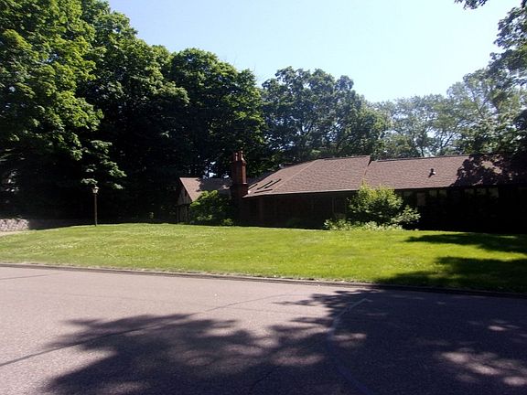 2nd image of 1320 Urbandale Ln N