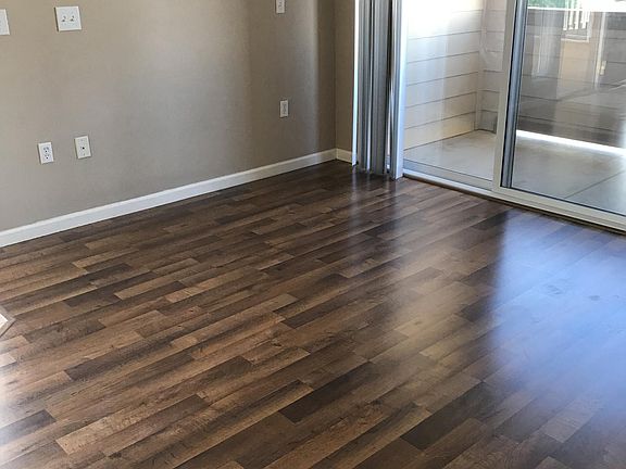 Living room / balcony